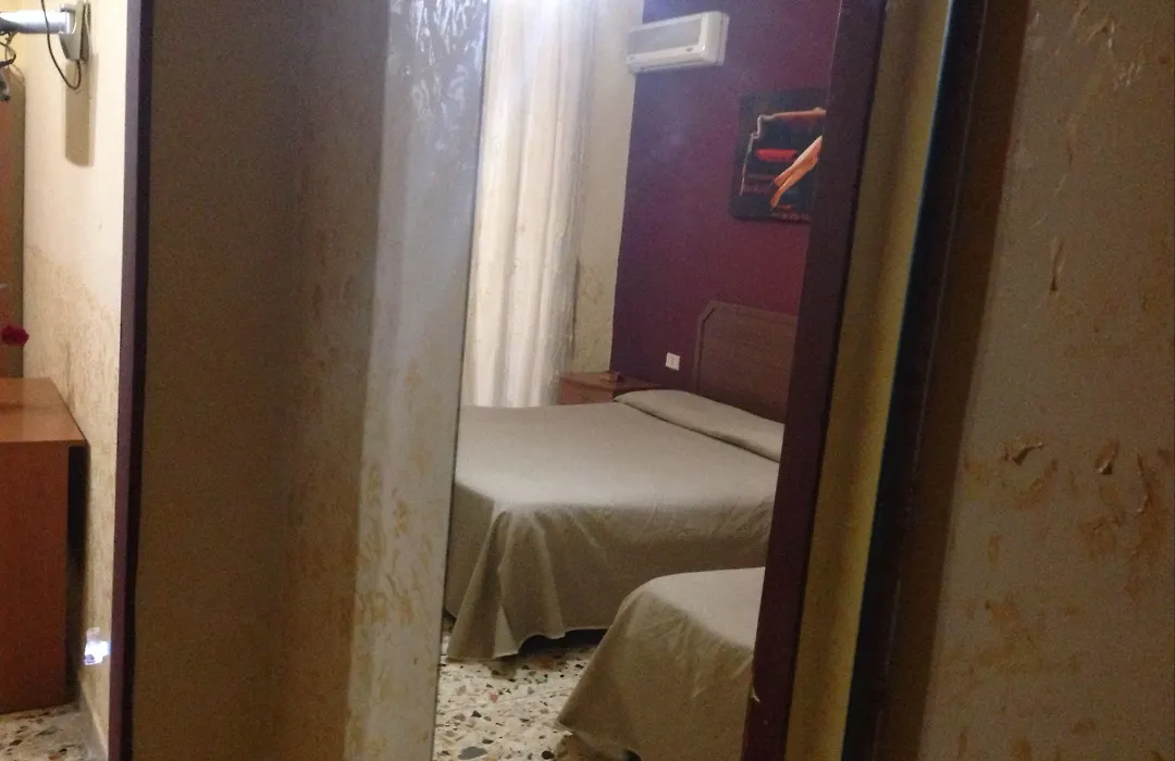 Hotel Poker-1